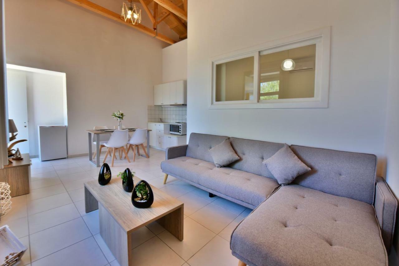 Douskos Beach House Apartment Hydra  Exterior photo